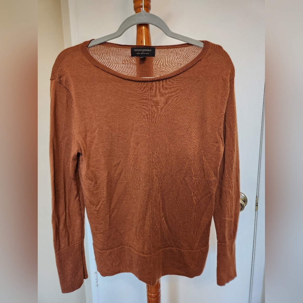 Banana Republic Factory Size M 100% Merino Wool Sweater in Adobe Brick